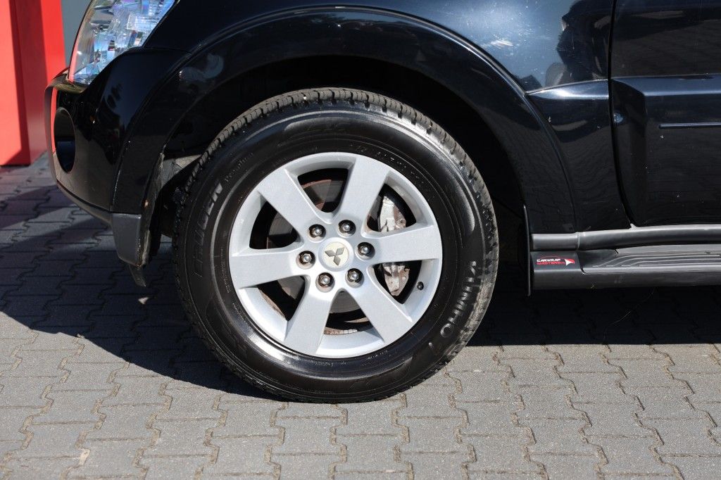 Mitsubishi Pajero 3.2 DID 5DRS A/T VAN