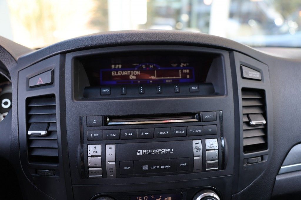 Mitsubishi Pajero 3.2 DID 5DRS A/T VAN