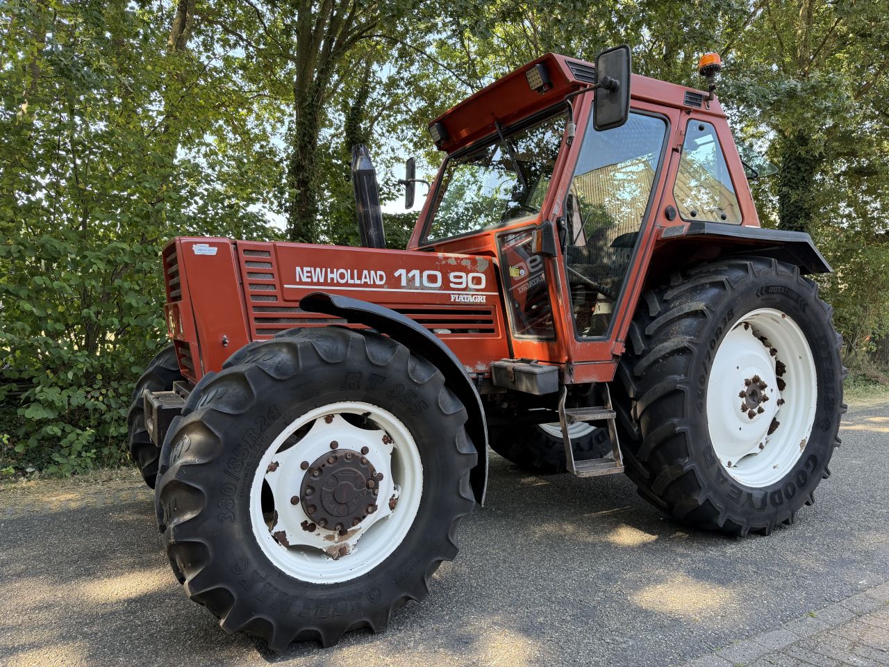 New Holland 110-90 Fiat 110-90 40KMH