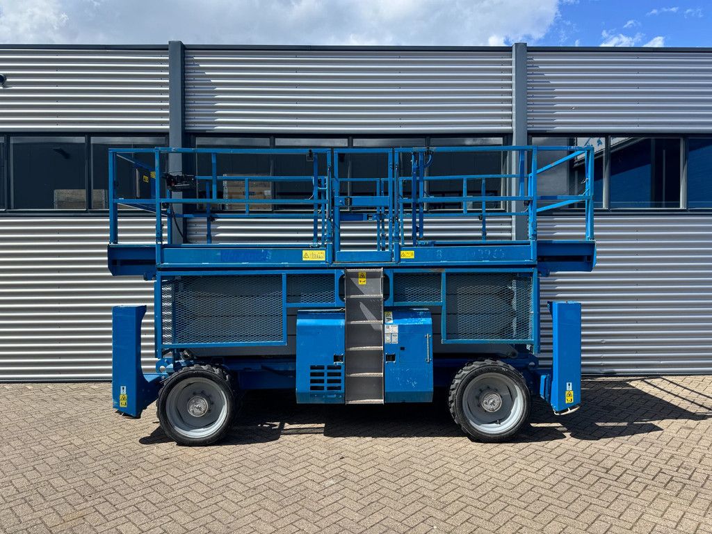 Genie GS4390 RT GS4390 RT Ruwterrein schaarhoogwerker schaarlift (2008)