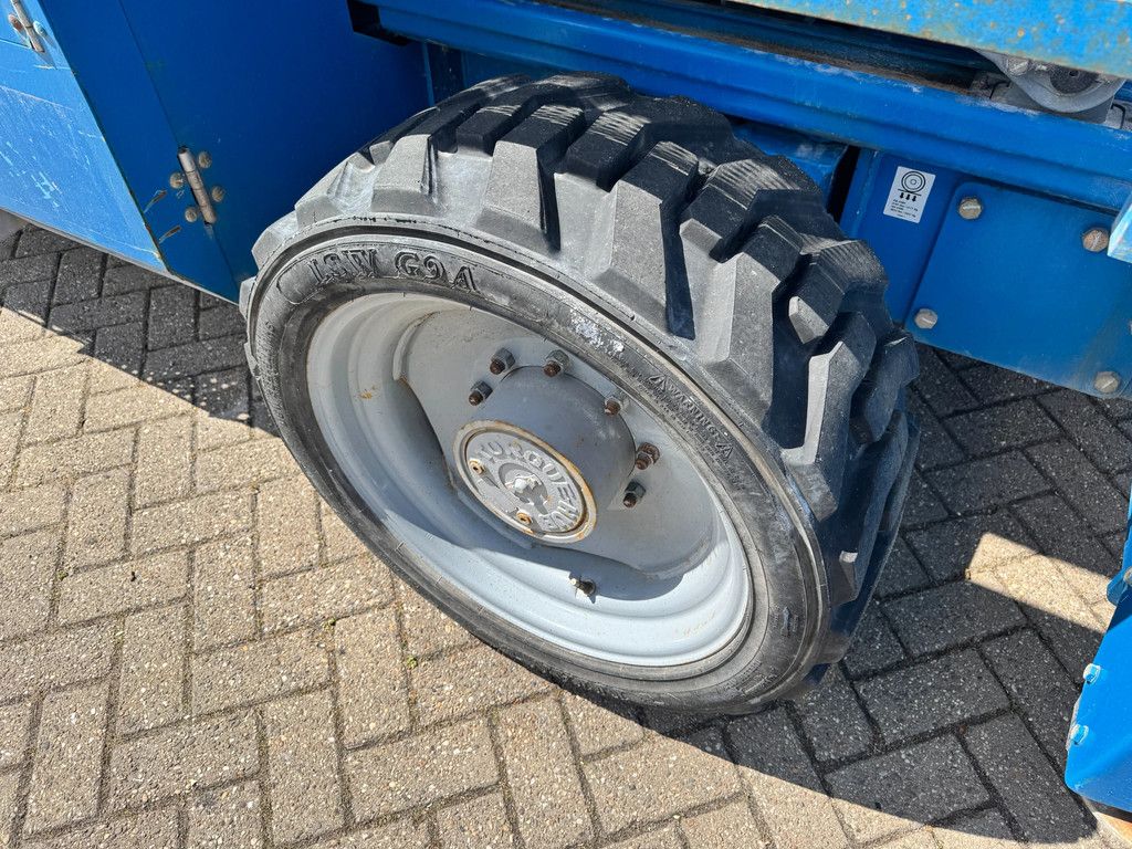 Genie GS4390 RT GS4390 RT Ruwterrein schaarhoogwerker schaarlift (2008)
