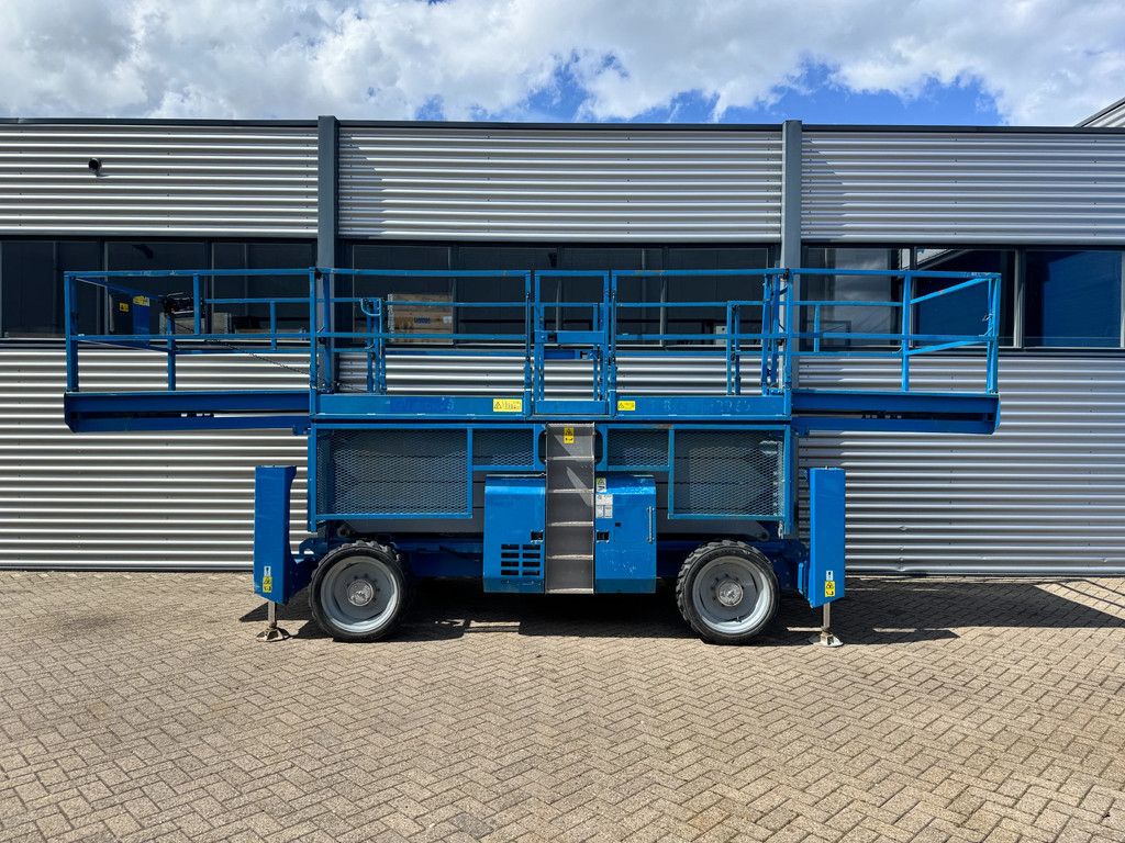 Genie GS4390 RT GS4390 RT Ruwterrein schaarhoogwerker schaarlift (2008)