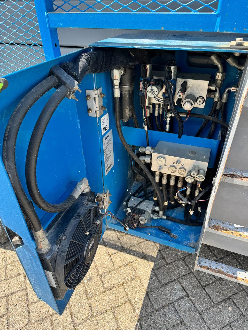 Genie GS4390 RT GS4390 RT Ruwterrein schaarhoogwerker schaarlift (2008)
