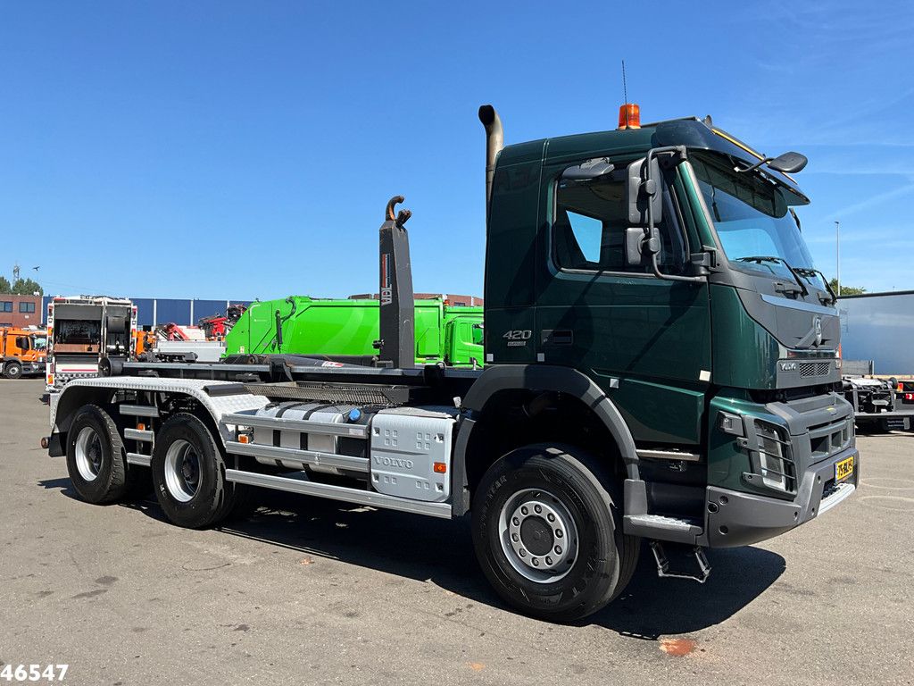 Volvo FMX 420 6x6 VDL 30 Ton haakarmsysteem Gestuurde aandrijfas!