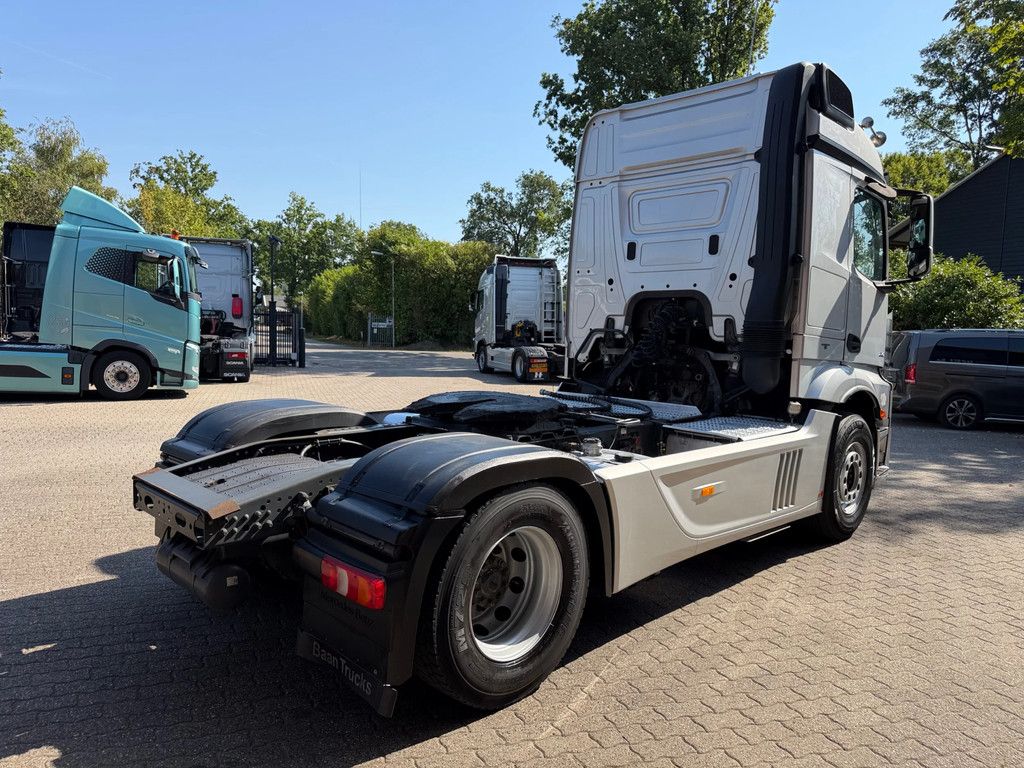 Mercedes-Benz Actros 2142 4X2 Hydraulic NL Truck