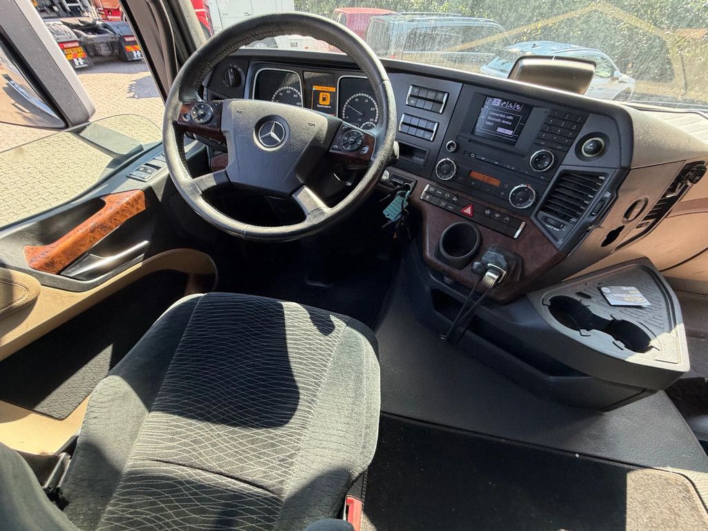 Mercedes-Benz Actros 2142 4X2 Hydraulic NL Truck