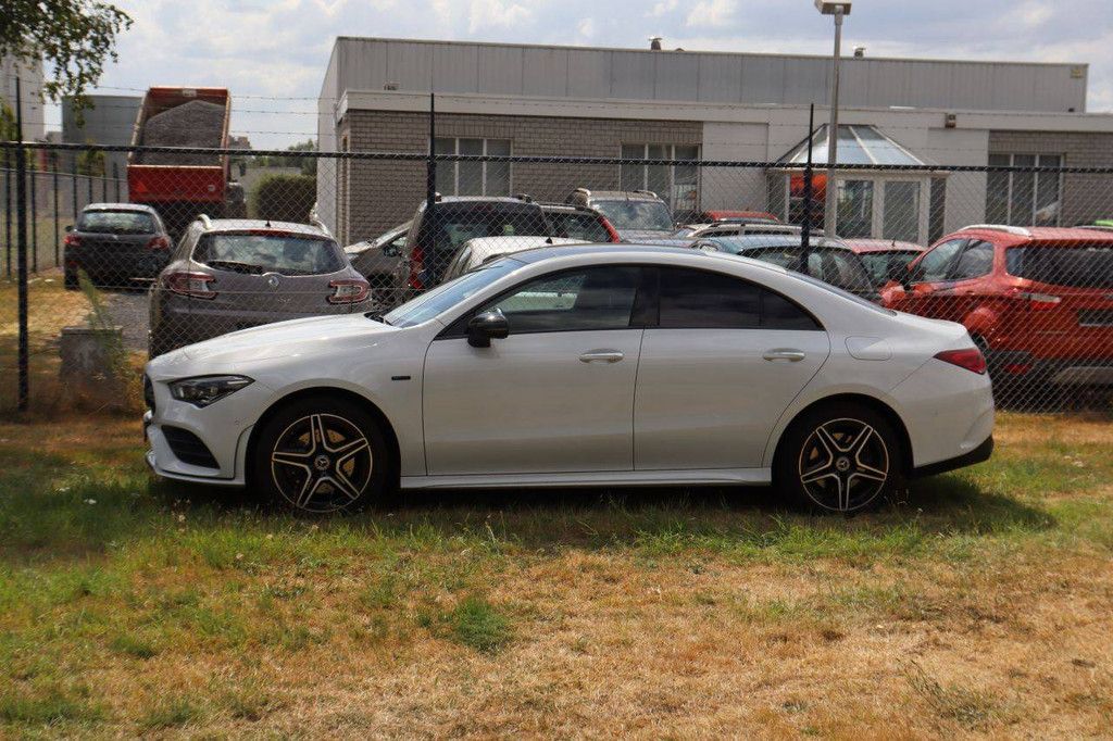 Pkw Mercedes-Benz CLA 250e EQ Power Benzin/Elektro Plug-in-Hybrid 160 PS 2020 (Marge)