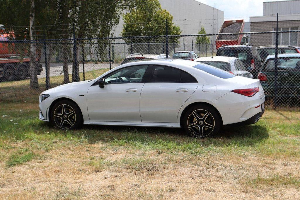 Pkw Mercedes-Benz CLA 250e EQ Power Benzin/Elektro Plug-in-Hybrid 160 PS 2020 (Marge)