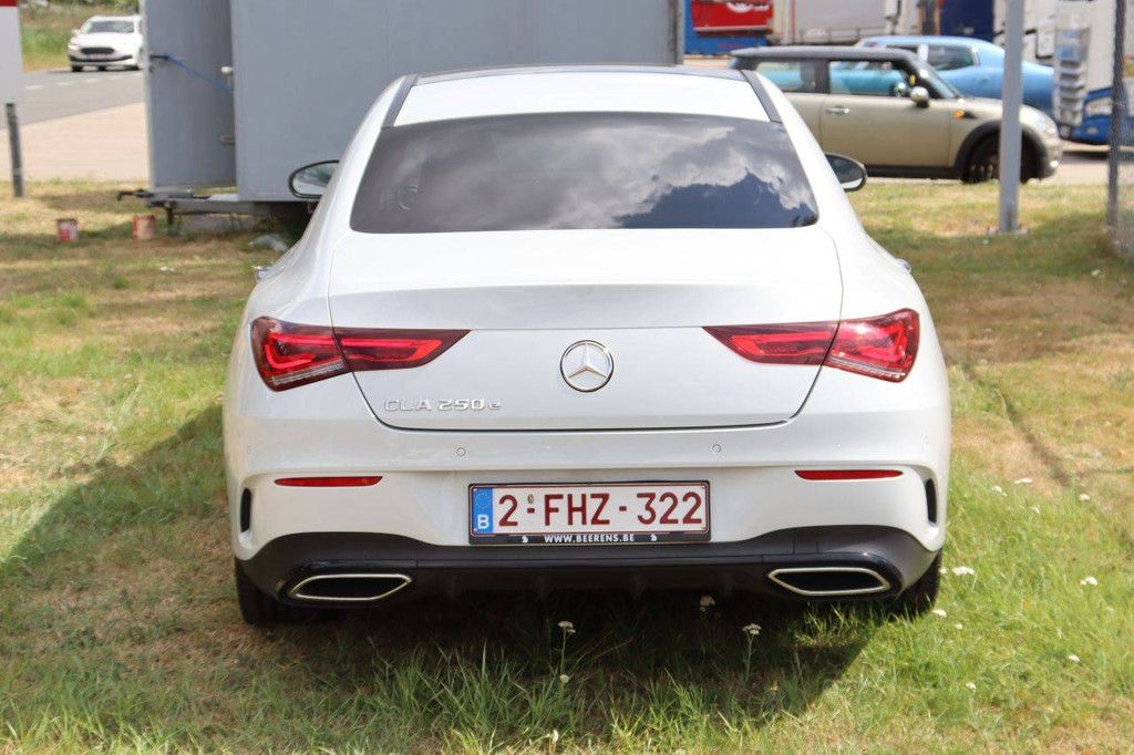 Pkw Mercedes-Benz CLA 250e EQ Power Benzin/Elektro Plug-in-Hybrid 160 PS 2020 (Marge)