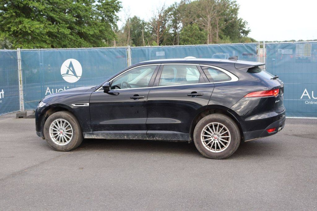 SUV Jaguar F-Pace Diesel 180hp 2018 (Margin)