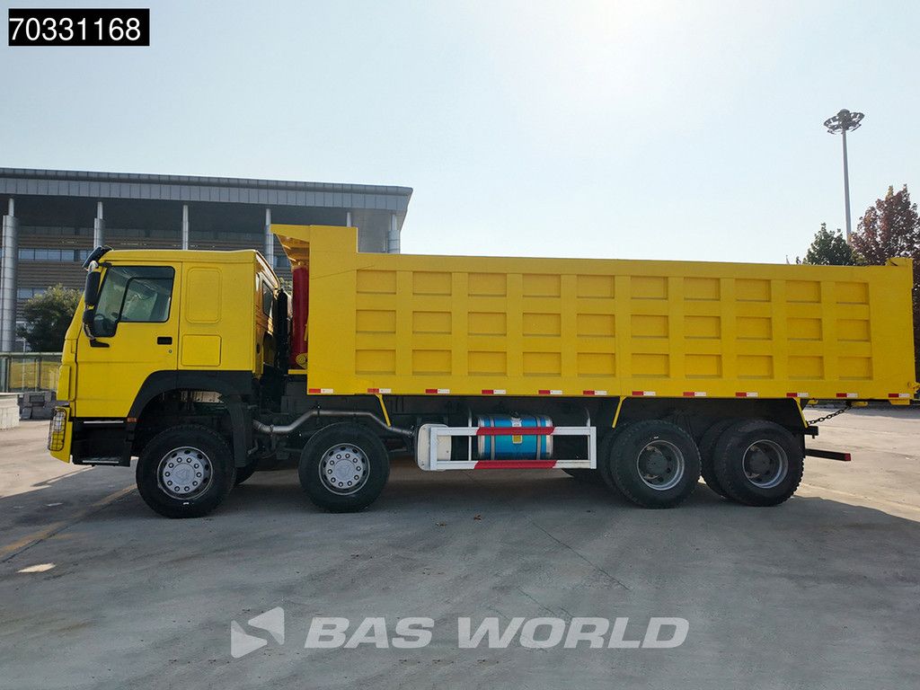 Sinotruk HOWO 371 8X4 Refurbished! 80T Full steel Airco Manual Euro 2