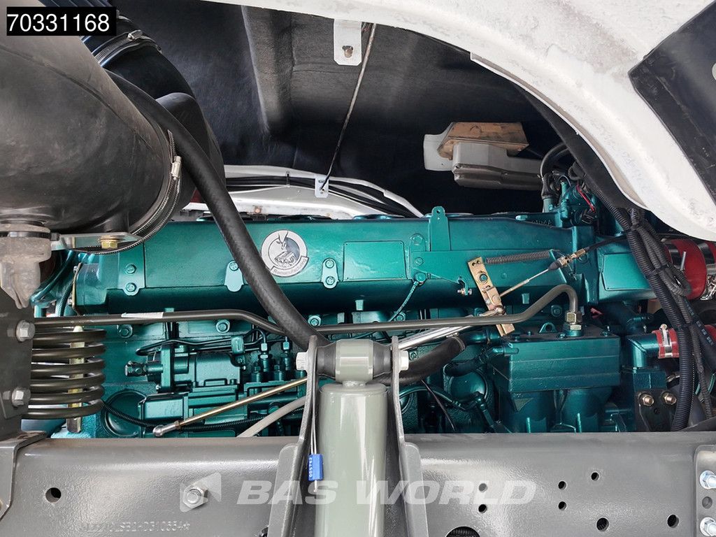 Sinotruk HOWO 371 8X4 Refurbished! 80T Full steel Airco Manual Euro 2