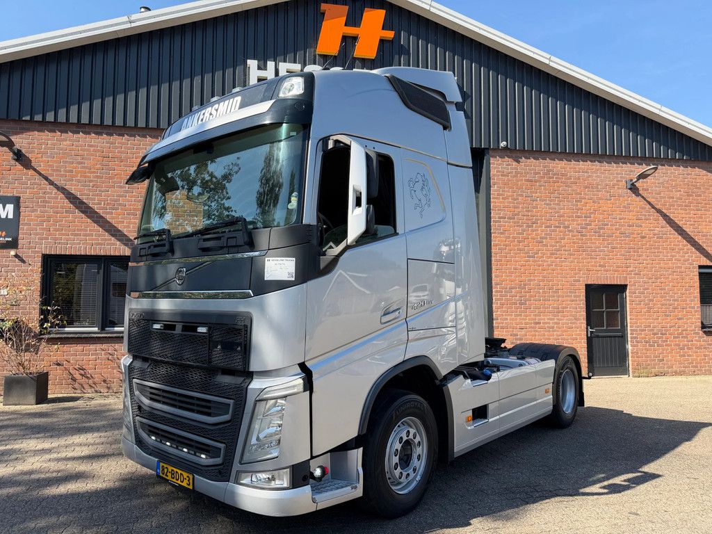 Volvo FH 420 4X2 Globetrotter Hydraulic NL Truck
