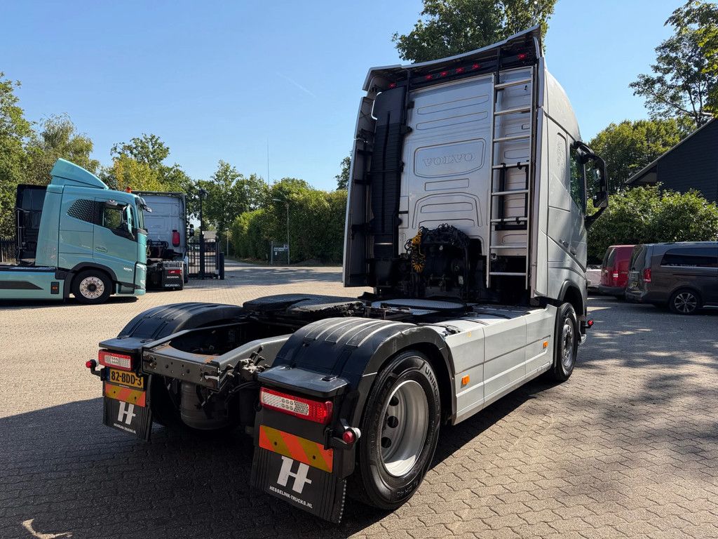 Volvo FH 420 4X2 Globetrotter Hydraulic NL Truck