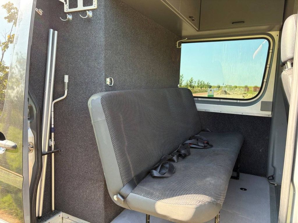 Van Mercedes-Benz Sprinter 515 2.2CDI Diesel 150hp 2007