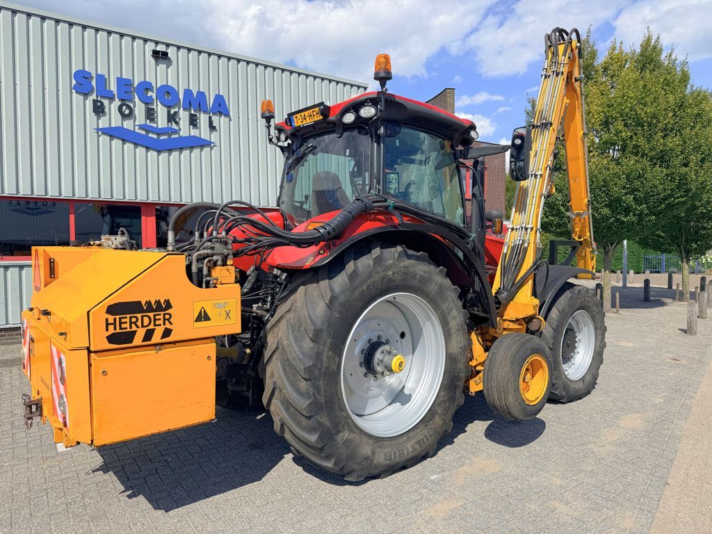 Case IH Puma 200 CVXDrive met Herder