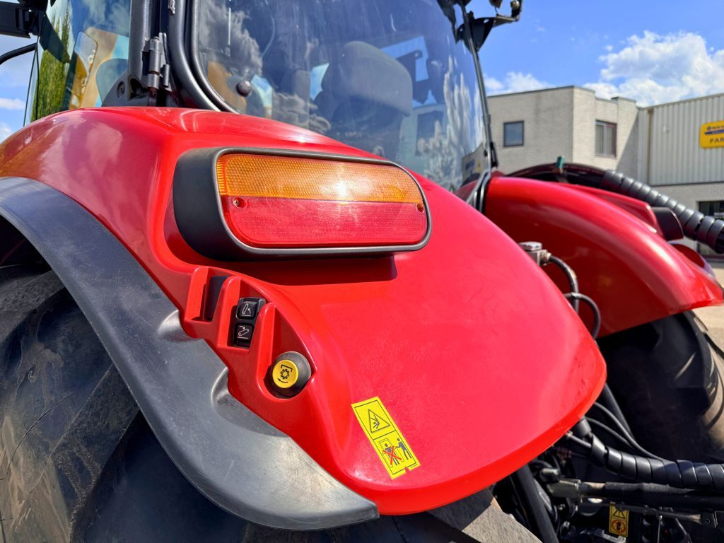 Case IH Puma 200 CVXDrive met Herder