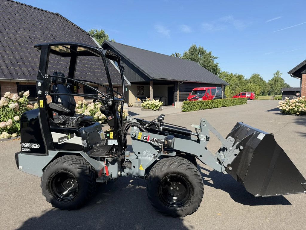 Giant G1500HD X-tra Black Edition