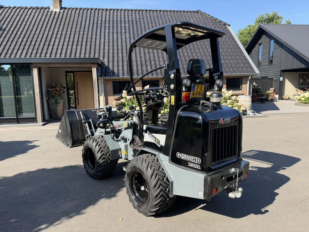 Giant G1500HD X-tra Black Edition