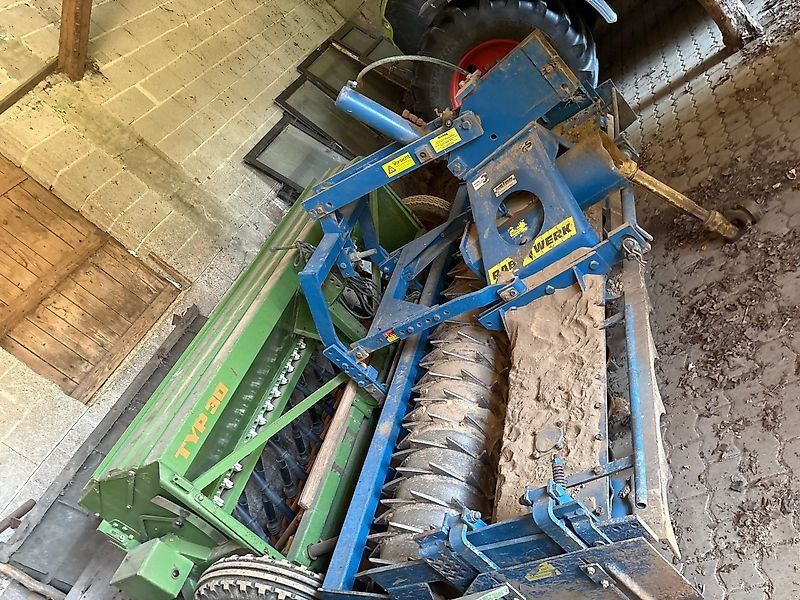 Rabe MKE 300 Zahnpacker + hydr. Hitch