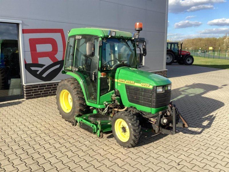 John Deere 4400
