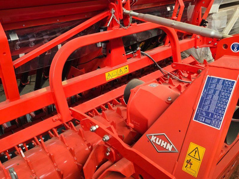 Kuhn HRB 303D / Integra 3003 24SD