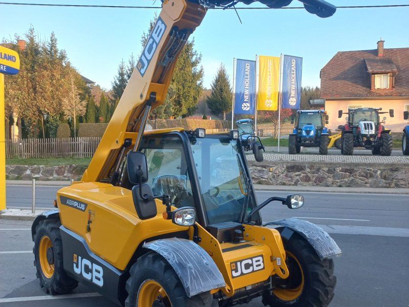 JCB AgriPlus 525-60