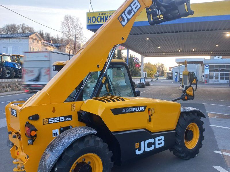 JCB AgriPlus 525-60