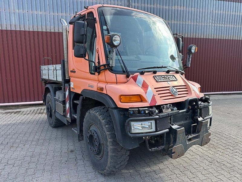 Mercedes-Benz U400, Kipppritsche, elektr.hydr.Joysticksteuerung