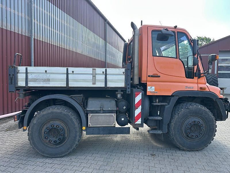 Mercedes-Benz U400, Kipppritsche, elektr.hydr.Joysticksteuerung