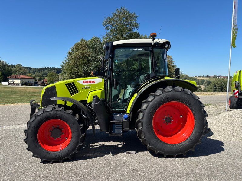 Claas Arion 420