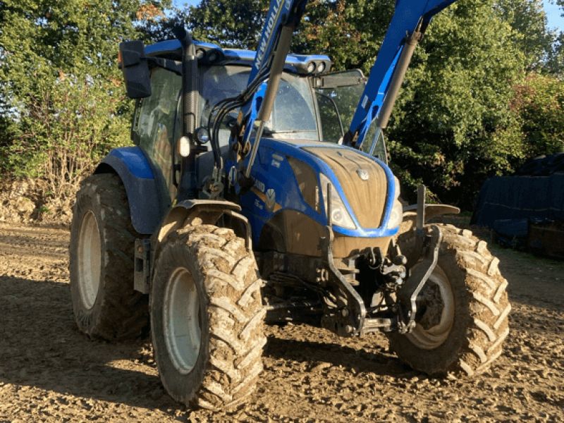 New Holland T6.145 DYNAMIC COMMAND