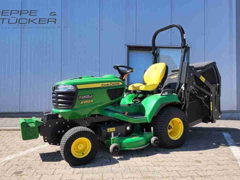 John Deere X950R mit Hochentleerung