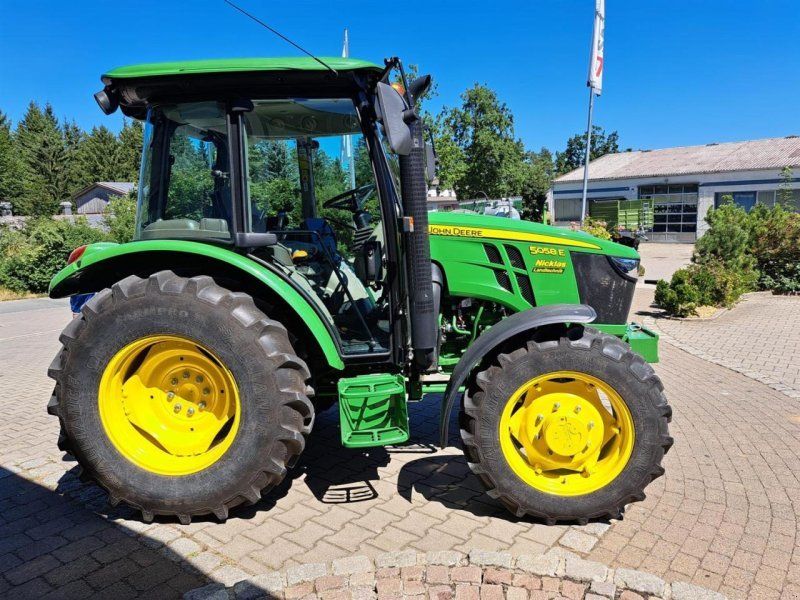 John Deere 5058E orig. Kabine, Klimna, 40 km/h