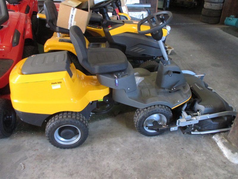 Stiga Frontmäher Park 300 mit Mähwerk Combi 95 Q