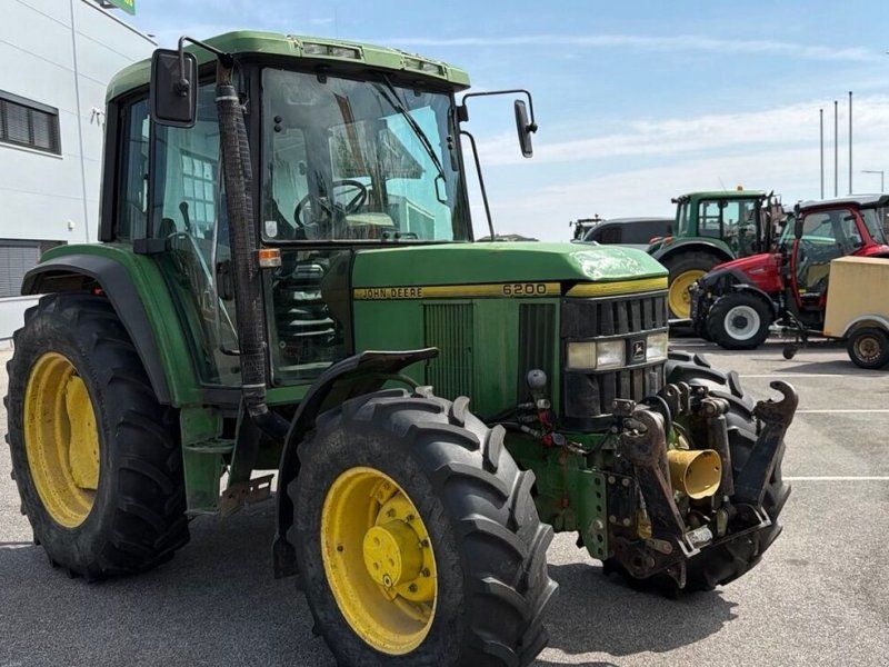 John Deere 6200