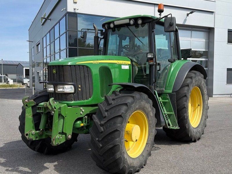 John Deere 6920