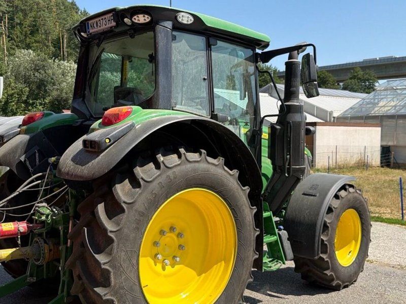 John Deere 6120M