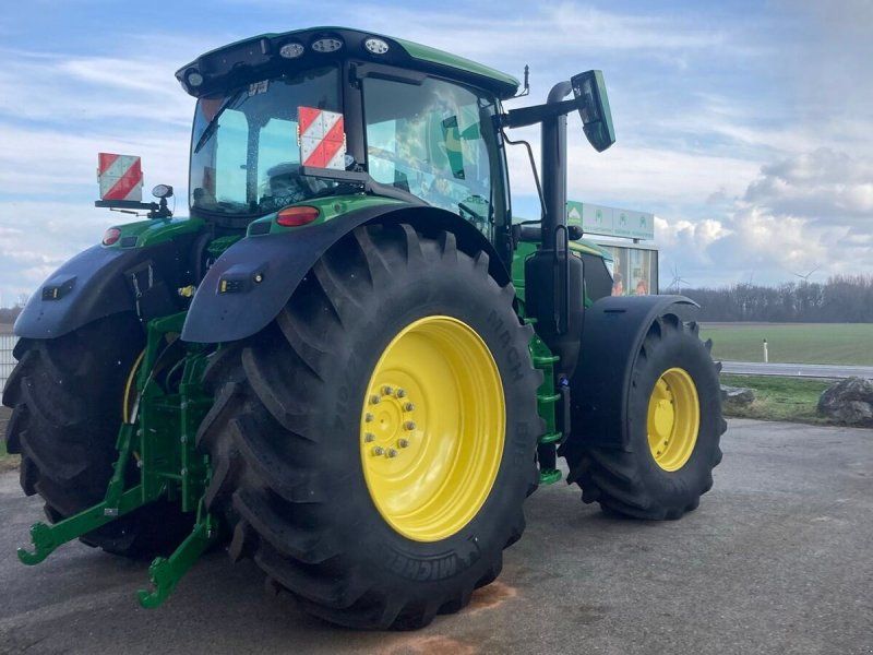 John Deere 6R 195