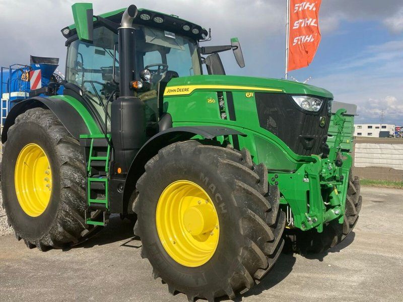 John Deere 6R 250