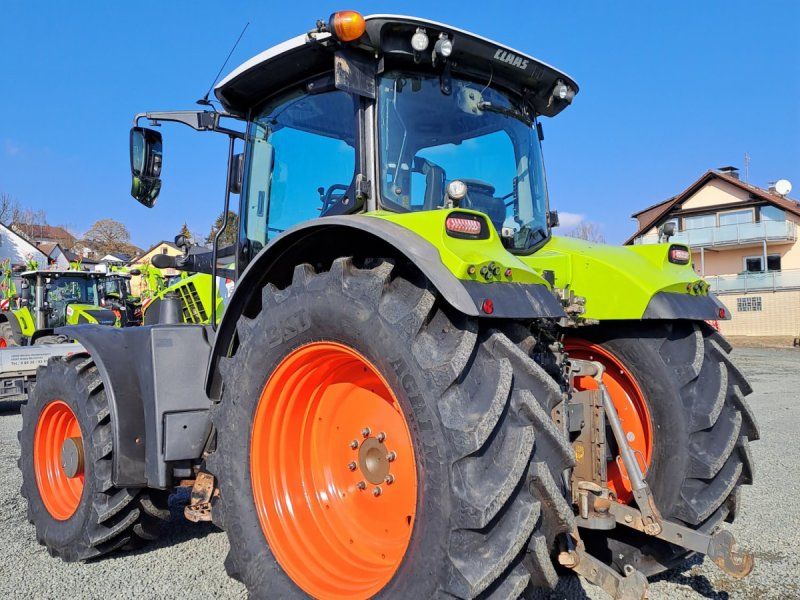 Claas Arion 660 CMATIC