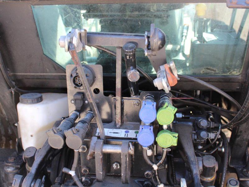 New Holland T5050