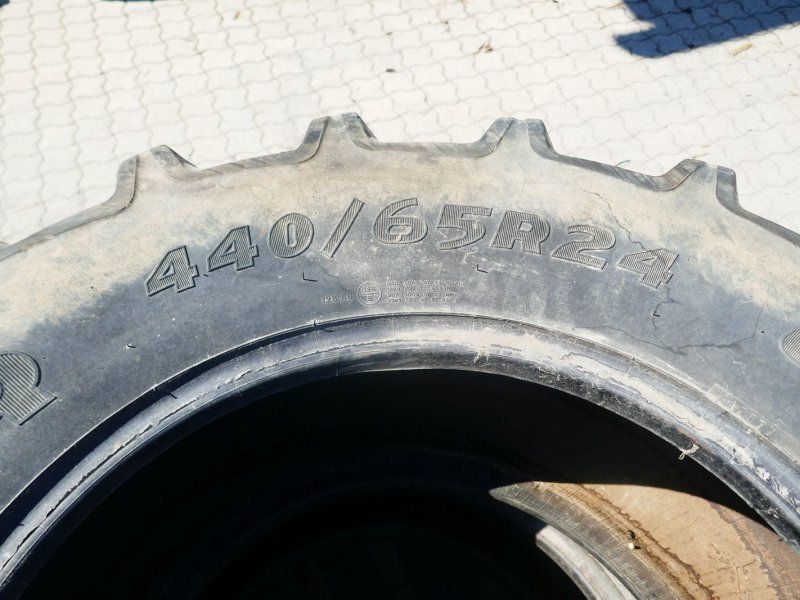Goodyear 440/65R 24