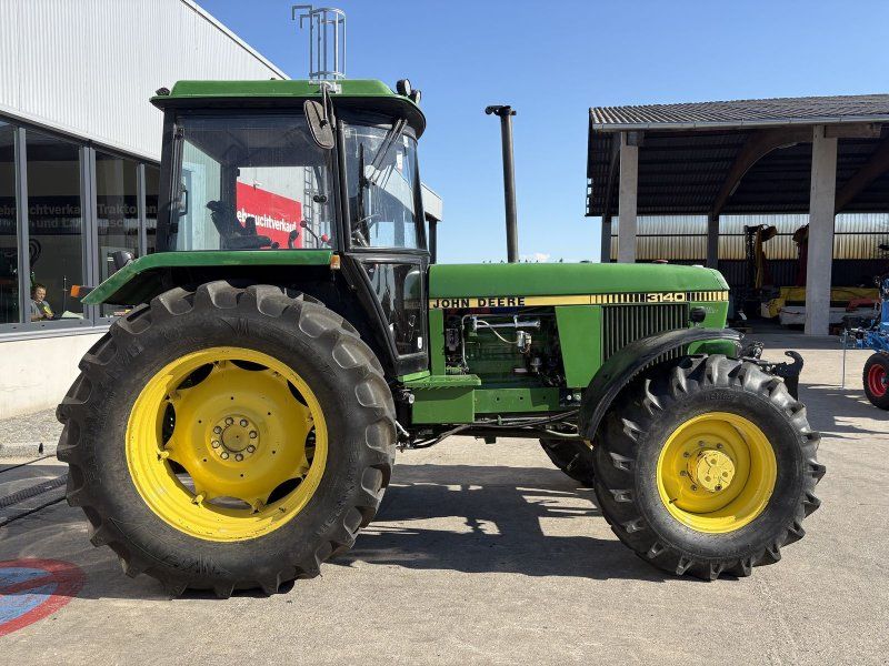 John Deere 3140 ASG 2