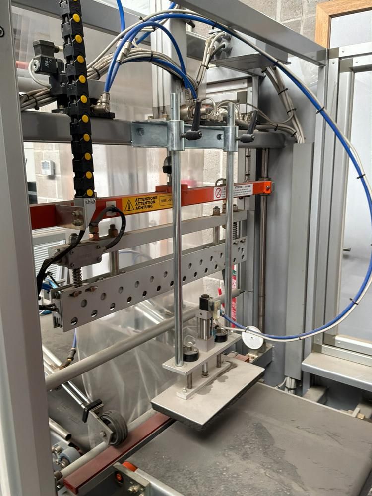 2006 Novopac ML 070 M Industriële verpakkings-/foliewikkelmachine