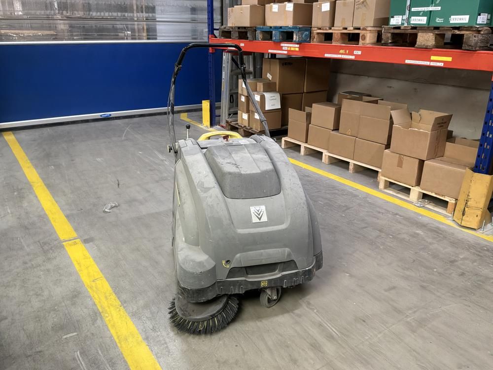 2010 Kärcher KM 75/40 W Industrieller Kehrsaugwagen