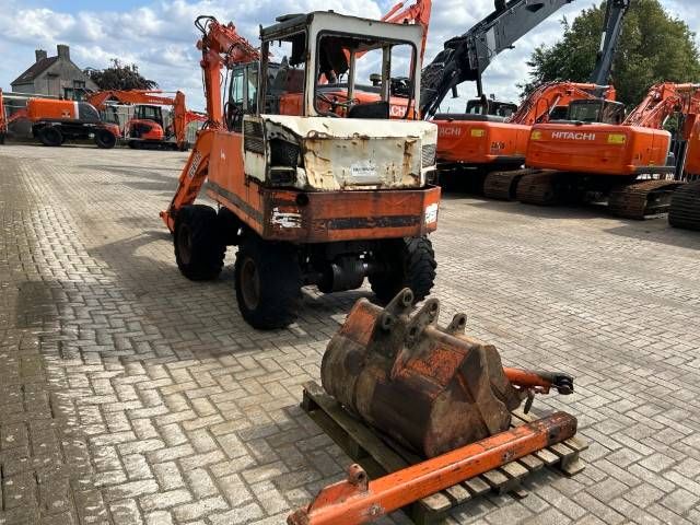 Kubota KH 16-W