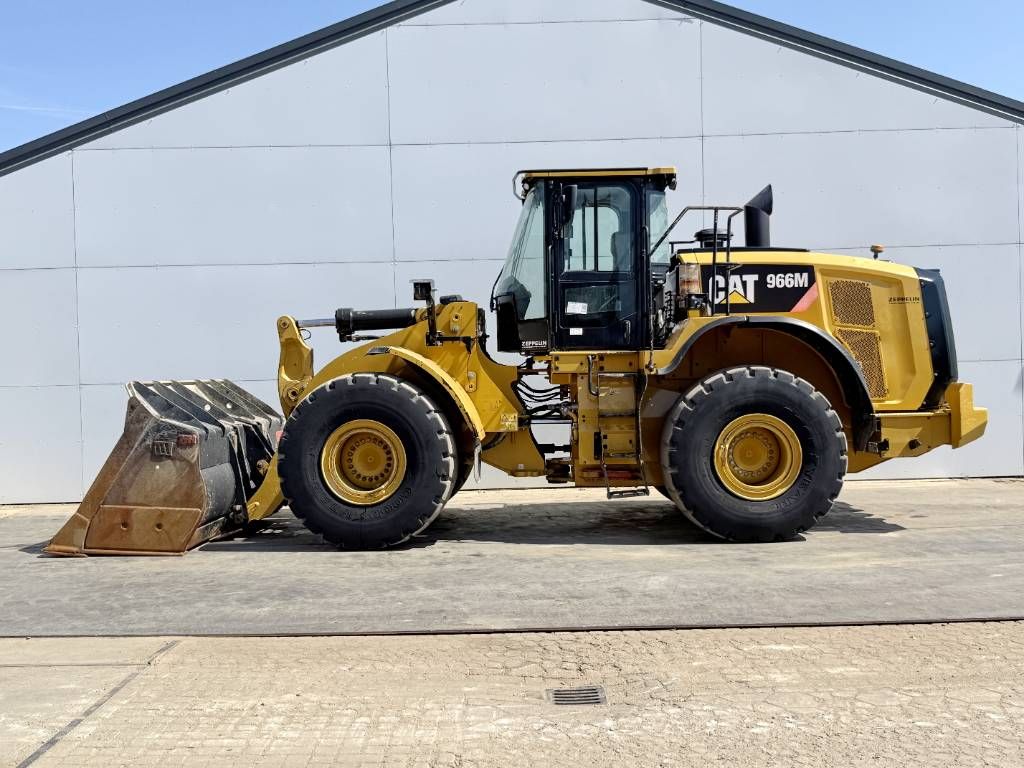 CAT 966M - Automatic Greasing / 3th Function