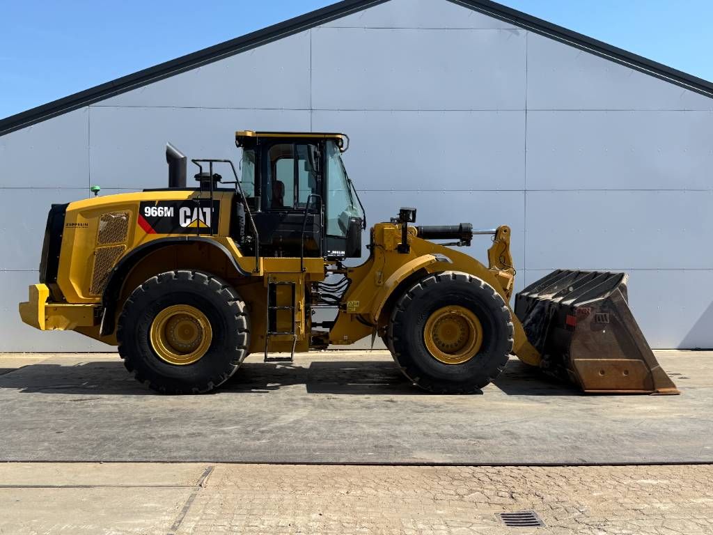 CAT 966M - Automatic Greasing / 3th Function
