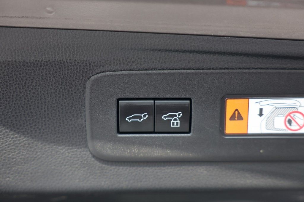 Toyota Landcruiser 250 2.8 D-4D 5DRS PROFESSIONAL A/T VAN